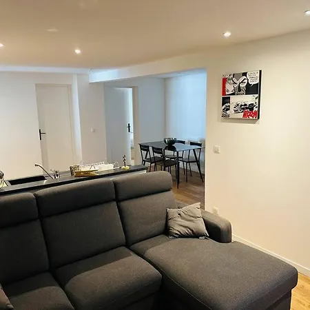 Apt T4 En Rez De Maison